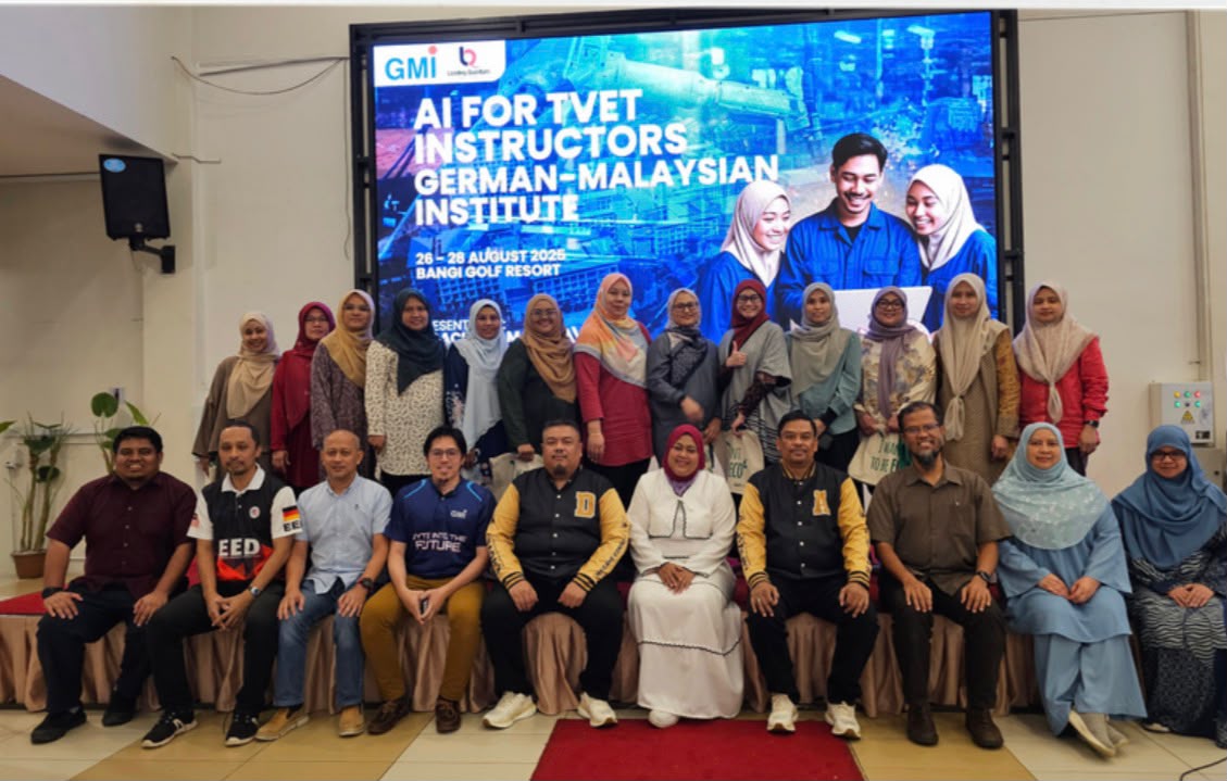 Seminar Utama RancangPro